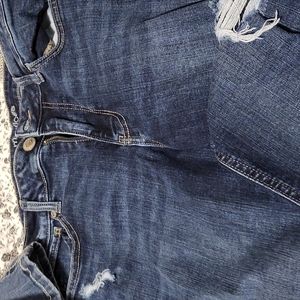 Women's distressed boyfriend jeans